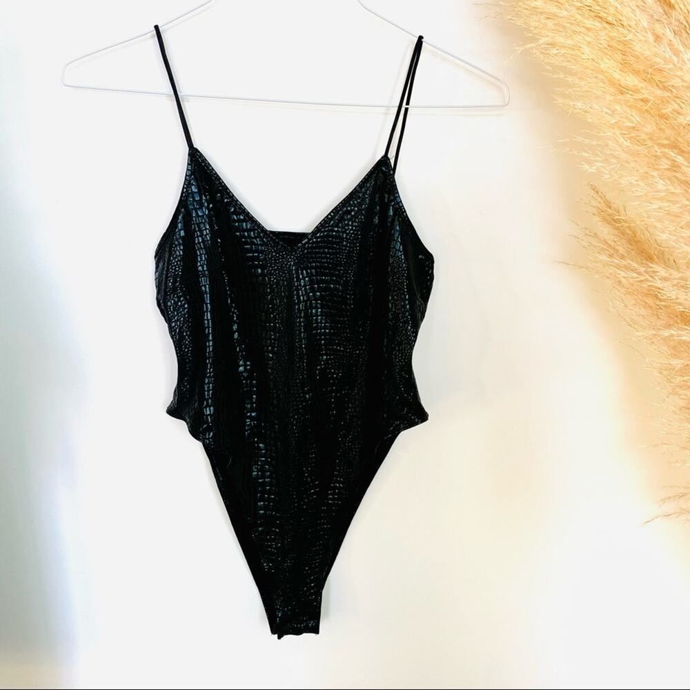 NEW SHEIN Black Alligator Embossed Shiny VNeck Tank Top Bodycon Snaps Bodysuit S